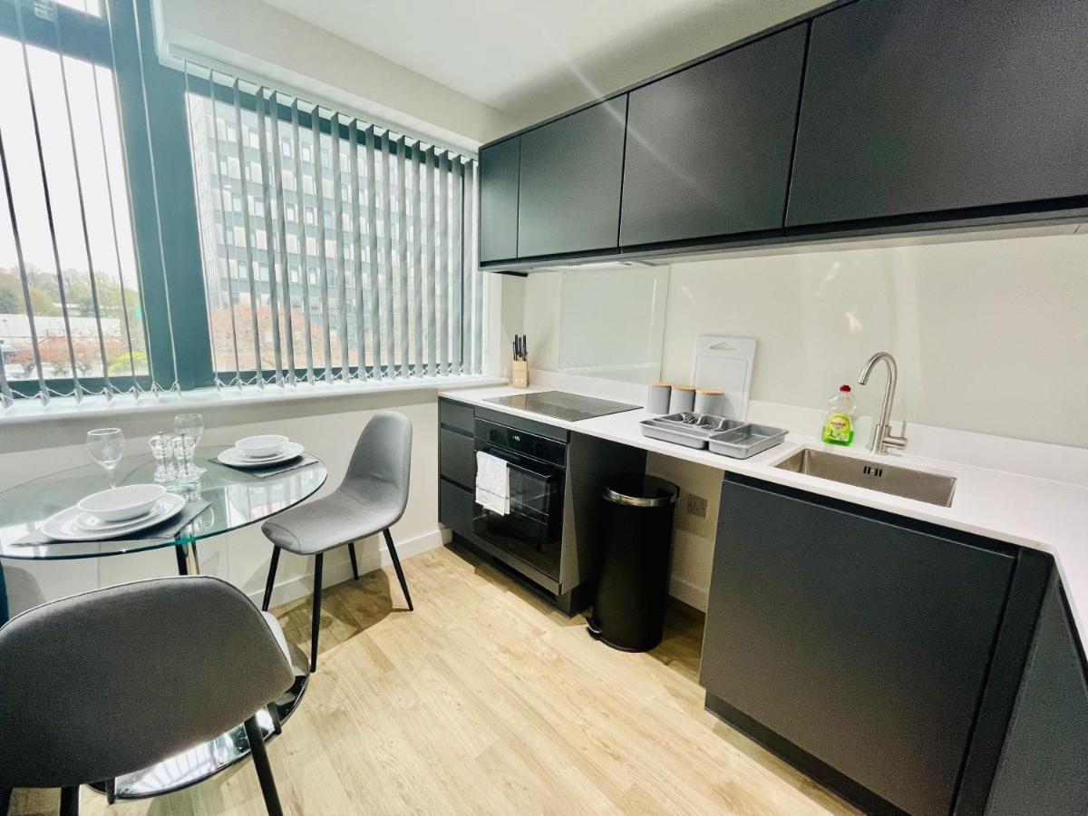 Lovely Studio Apartment With Free Parking Included! Mánchester Exterior foto