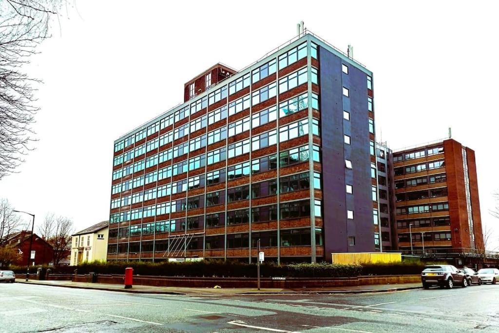 Lovely Studio Apartment With Free Parking Included! Mánchester Exterior foto