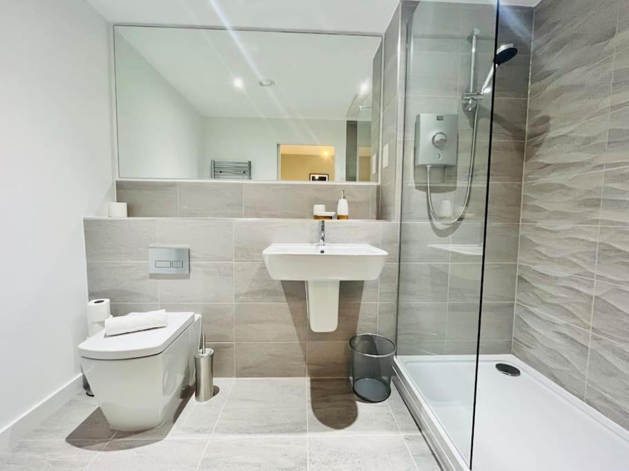 Lovely Studio Apartment With Free Parking Included! Mánchester Exterior foto